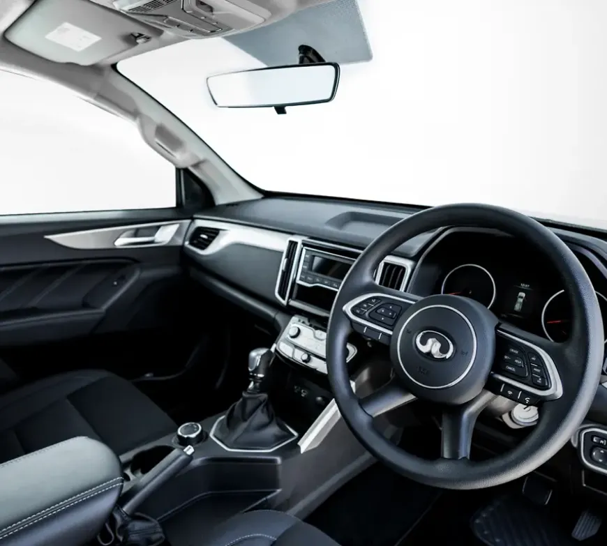 CMH GWM P300 SX D/C Interior1